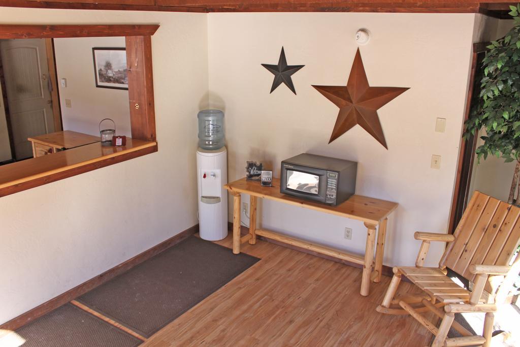 Rustic Inn ماكول المظهر الخارجي الصورة